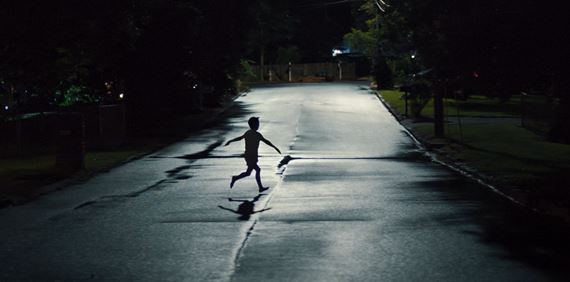 Do kn prichdza mysterizny horor Zbrane: Zhadn zmiznutie det zaujalo aj kritiku